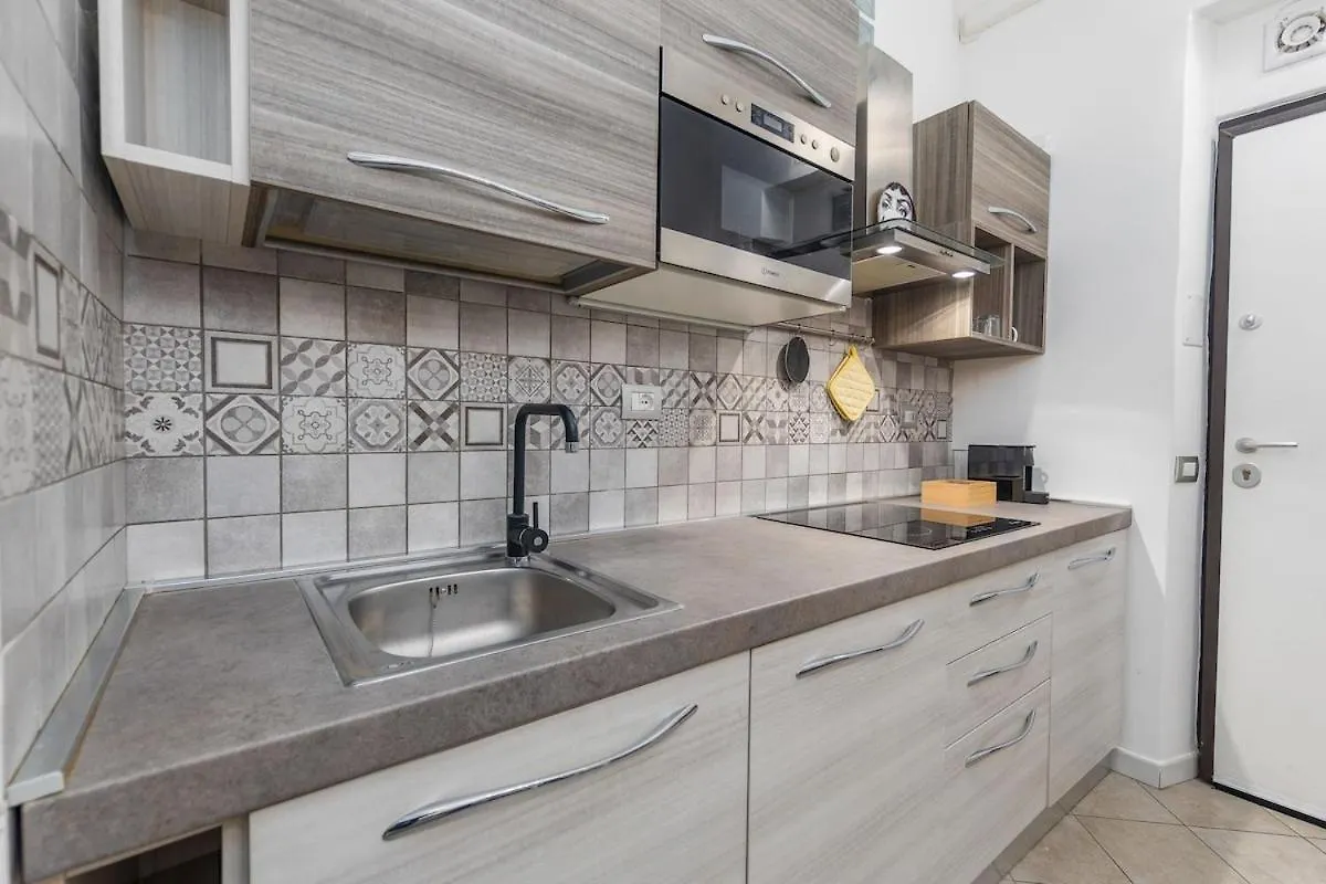 5 Min To Metro - Independent - Quiet - Privacy Apartment Milan 0*,