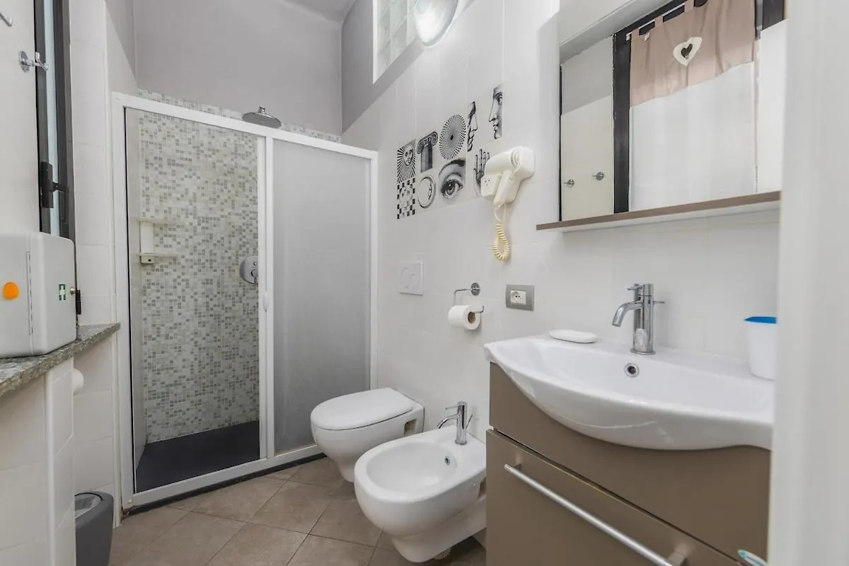 5 Min To Metro - Independent - Quiet - Privacy Apartment Milan